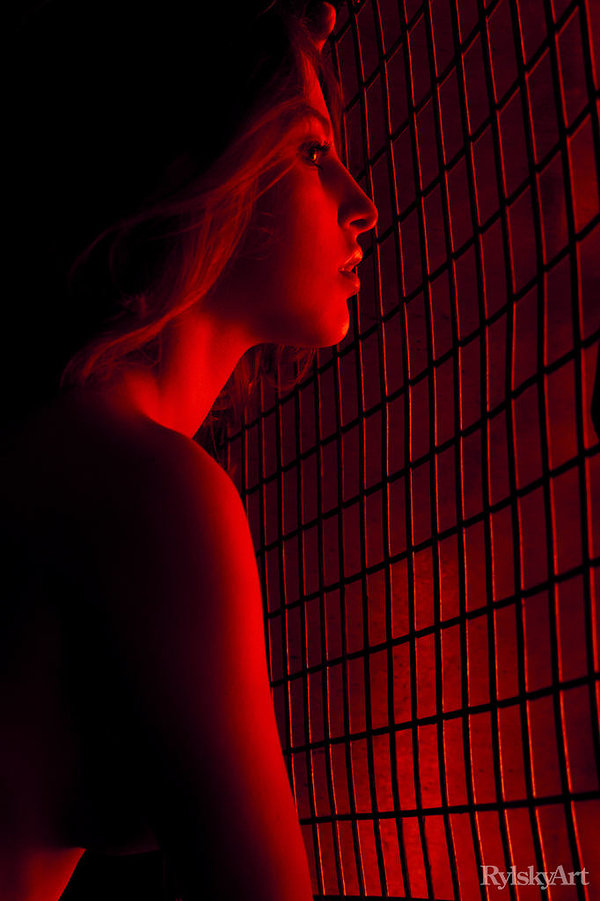 Фаина, 24