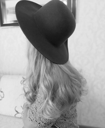Света, 52